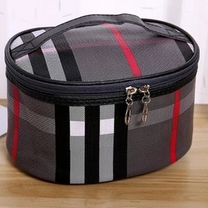Cosmetic plaid travel case